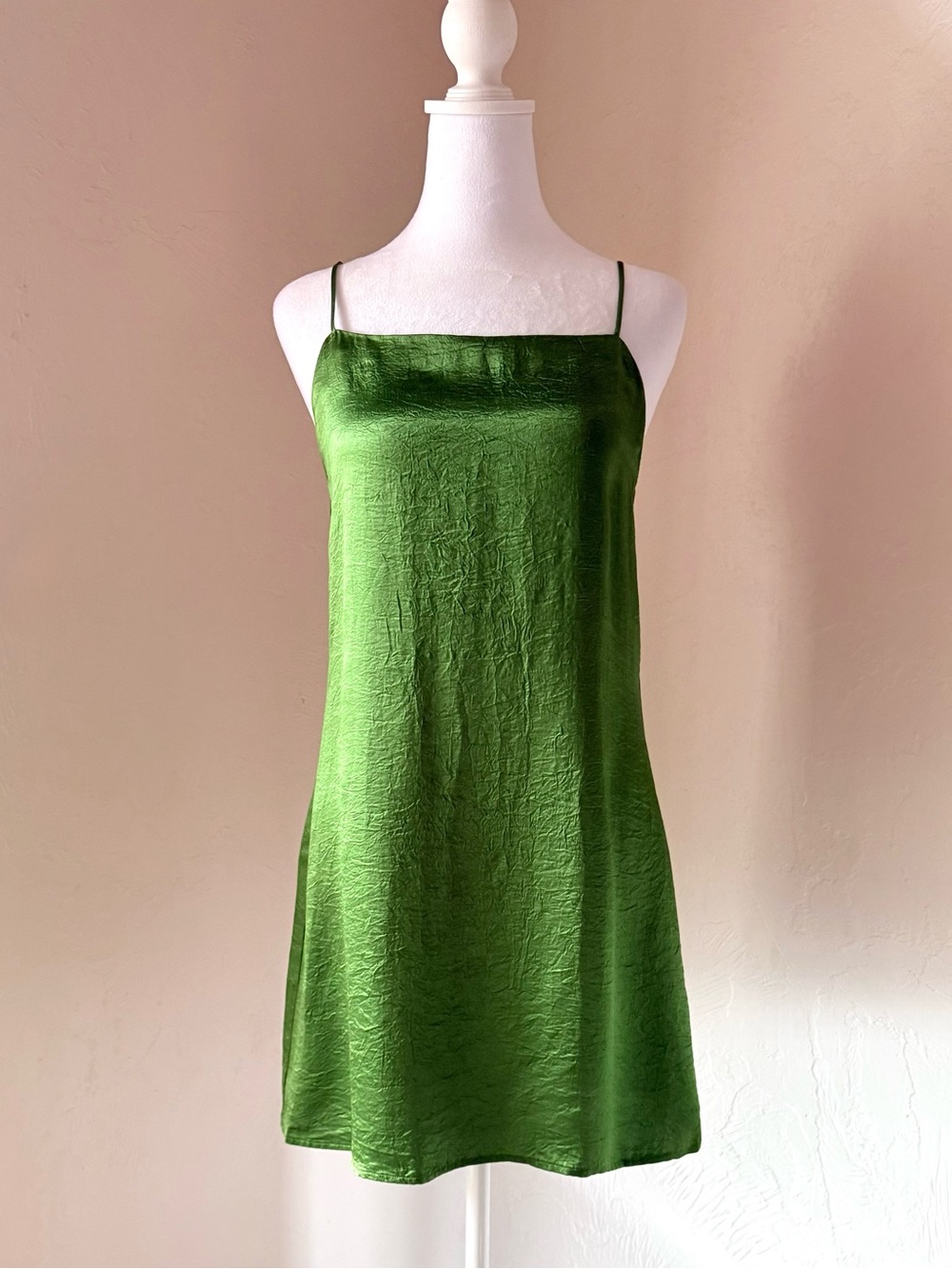 NWT Enza Costa Grass Green Hanmered Satin Mini Spaghetti Strap Slip Dress XS 0